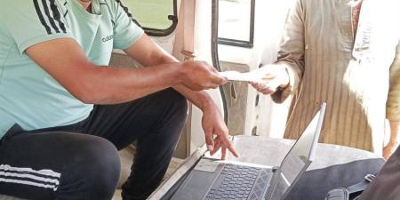 محافظ الأقصر يشيد بإطلاق "مياه الشرب" خدمة العملاء المتنقلة لتسهيل الخدمات على المواطنين