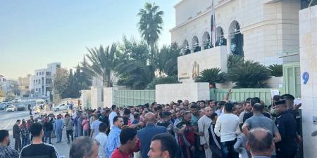 استمرار توافد المصريين في الأردن للتصويت في انتخابات النواب