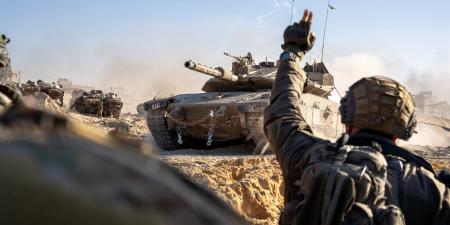 خبير إسرائيلي: نزع السلاح الكامل غير واقعي دون احتلال واسع لغزة ولبنان