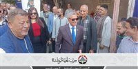 العمدة عادل البارودي يتقدم قيادات الجبهة الوطنية في تفقد لجان أسيوط