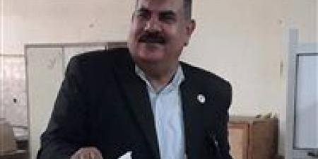 مصطفي فتحي راتب يدلي بصوته في ملوي بالمنيا ويدعو المواطنين للمشاركة في الانتخابات