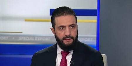 «اللقاء التاريخي».. ما الهدية التي منحها ترامب إلى الشرع خلال زيارته البيت الأبيض؟