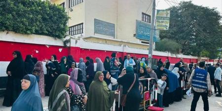 إقبال واسع للشباب وكل الفئات على اللجان الانتخابية في الفيوم