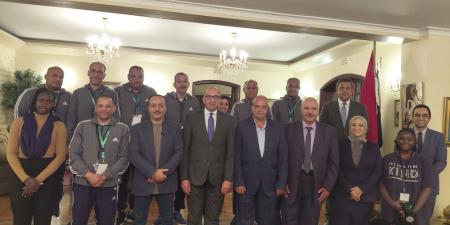 استقبال حافل من السفارة المصرية بكينيا لفرقة أناكوندا المسرحية.. صور