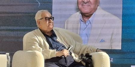 بعد تكريمه في مهرجان القاهرة.. محمد عبد العزيز: لا أستحق كل هذه الحفاوة