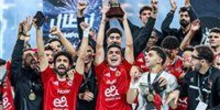الأهلي يصرف 300 ألف جنيه لكل لاعب مكافأة الفوز بالسوبر المصري (خاص)