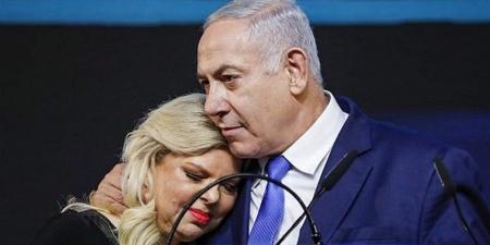 نتنياهو يدافع عن زوجته سارة وابنه يائير وسط "عاصفة" كبيرة في إسرائيل