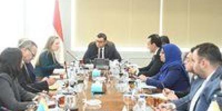 الإسكان وبعثة البنك الدولي يبحثان فرص التعاون في تمويل مشروعات تدعم التحول نحو الإدارة الذكية للمدن