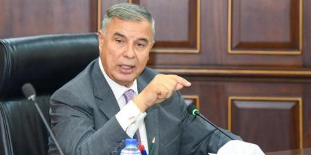 للتعامل مع تقلبات الطقس.. محافظ الإسكندرية يكلف رؤساء الأحياء بالتواجد الميداني الدائم