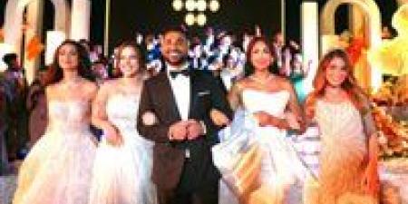 القصة الكاملة لظهور أحمد سعد وسط 4 عرائس.. مشهد غامض يكشف أسراره