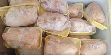 "التموين" تطرح الدواجن المجمدة بـ 130 جنيها وتكثف ضخ اللحوم بالمنافذ