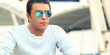 مصطفى كامل يكشف تطورات حالة أحمد سعد بعد الحادثة: إصابات في الظهر والفقرات