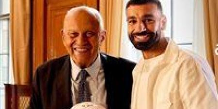 الدكتور مجدي يعقوب: بحثت عن القدوة فوجدتها في والدي والعالِم اللبناني بيتر مدور.. ووفاة عمتي في طفولتي كانت الشرارة التي غيرت مسار حياتي