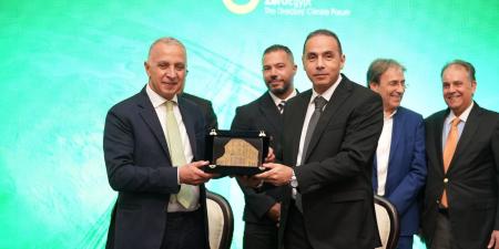 رئيس البورصة يفتتح فعالية قرع الجرس من أجل المناخ