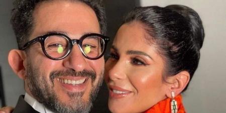 مكنتش حاسة أنه جوزي.. منى زكي تكشف تفاصيل تعاونها مع أحمد حلمي في فيلم الست