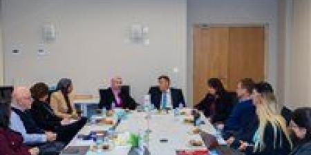 أمين مجلس أفرع الجامعات الأجنبية تتفقد فروع كوفنتري ونوفا وتتابع جودة البرامج التدريبية