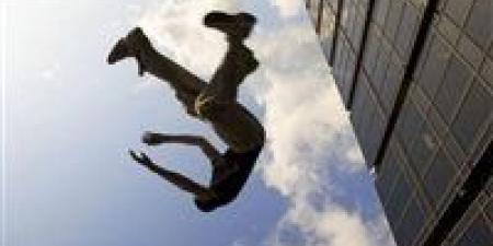 اختل توزانه.. مصرع مسن سوداني بعد سقوطه من شرفة شقته في الهرم