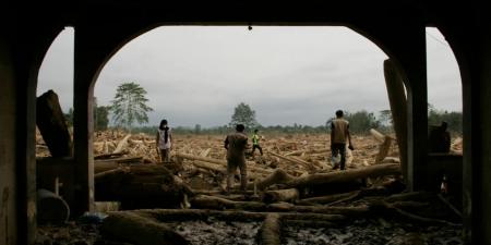 «حصيلة مروعة».. مقتل أكثر من 1000 شخص بسبب الفيضانات في إندونيسيا