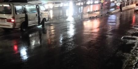 نوة الفيضة الصغرى تضرب الإسكندرية وسط أمطار غزيرة.. متى تنتهي؟