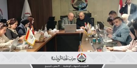 عاصم
الجزار
يتفقد
الغرفة
المركزية
لـ"
الجبهة
الوطنية"
لمتابعة
جولة
الإعادة
لانتخابات
مجلس
النواب