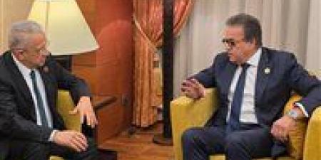 وزير
      الصحة
      يلتقي
      نظيره
      التونسي
      لبحث
      تعزيز
      التعاون
      الصحي
      بين
      البلدين