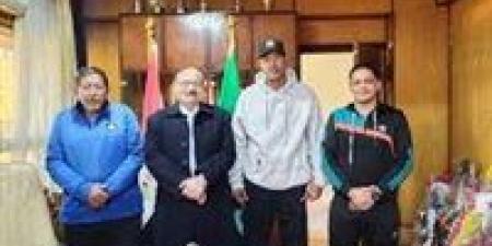 طارق
      جمال
      مديرا
      فنيا
      لفريق
      الشرقية
      في
      الممتاز
      ب