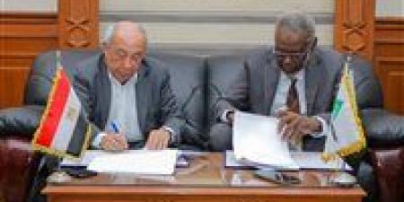 نقيب
      المهندسين
      يوقِّع
      بروتوكول
      تعاون
      مع
      الاتحاد
      العام
      للمهندسين
      السودانيين