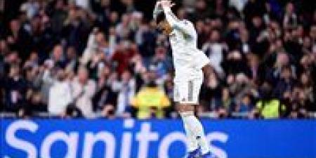 كيليان
مبابي
يعادل
رقم
كريستيانو
رونالدو
التاريخي
مع
ريال
مدريد
في
عام
واحد