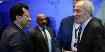 وزير
      الرياضة
      يهنئ
      حسن
      مصطفى
      لفوزه
      برئاسة
      الاتحاد
      الدولي
      لكرة
      اليد