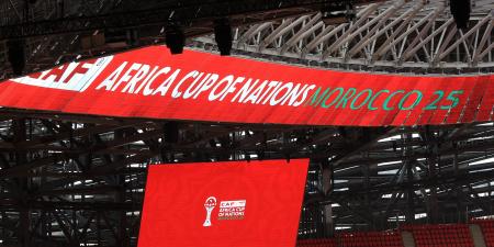 ملعب "مولاى عبد الله" يتزين لاستضافة مباراة المغرب ضد جزر القمر.. صور