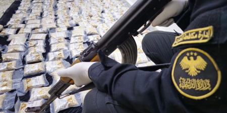 القوات السورية تحبط تهريب 200 ألف حبة كبتاغون على الحدود وتضبط 4 أشخاص