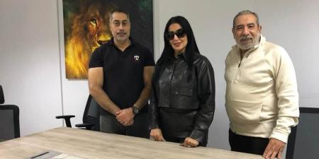 بعد
      غياب..
      سمية
      الخشاب
      تتعاقد
      على
      بطولة
      عمل
      درامي
      جديد