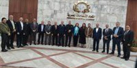 علاء
      عبد
      المجيد
      رئيسًا
      لغرفة
      الرعاية
      الصحية
      وخالد
      سمير
      وغادة
      الجنزوري
      وكيلان..
      وتشكيل
      هيئة
      المكتب