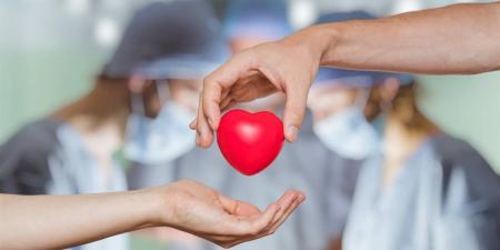 من
      المسئول
      عن
      التبرع
      بالأعضاء
      الشخص
      نفسه
      أم
      عائلته؟..
      دكتور
      محمد
      المتبنى
      يوضح