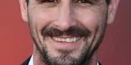 خلص
      على
      نفسه..
      وفاة
      الممثل
      جيمس
      رانسون
      في
      منزله
      بـ
      لوس
      أنجلوس