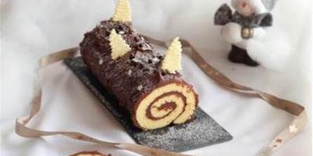 هكذا
      تحوّل
      الـ
      "Buche
      de
      Noël"
      إلى
      نسخة
      لبنانية!