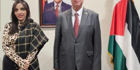 سفير
      فلسطين
      لـ«تحيا
      مصر»:
      جهود
      الرئيس
      السيسي
      دعامة
      أساسية
      للقضية
      الفلسطينية
      ومصر
      شريك
      أصيل
      في
      حماية
      حقوق
      الشعب
      الفلسطيني 