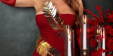 فستان
      أحمر
      وذهبي..
      شاهدوا
      بالصور
      إطلالة
      كارول
      سماحة
      في
      عيد
      الميلاد