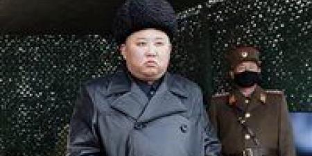 كيم
      جونج
      يشرف
      على
      بناء
      غواصة
      نووية
      وإطلاق
      صاروخ
      باليستي
      لتعزيز
      القدرات
      العسكرية
      لكوريا
      الشمالية