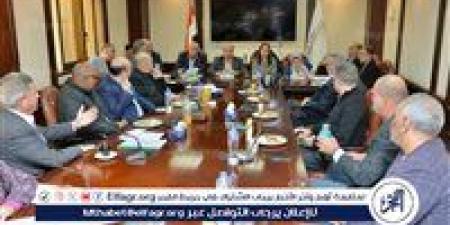 رئيس
      "الأعلى
      للإعلام"
      يشارك
      في
      اجتماعات
      لجنة
      تطوير
      الإعلام
      الخاص
      ولجنة
      صياغة
      التوصيات