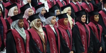 لأول
      مرة
      في
      تاريخ
      طب
      الأزهر..
      حفل
      تخرج
      "للطلاب
      الوافدين
      "بواقع
      70
      طبيبا
      من15دولة