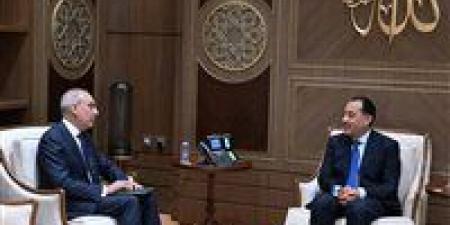 رئيس الوزراء يلتقي السفير علاء يوسف رئيس الهيئة العامة للاستعلامات