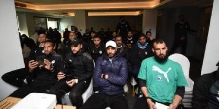 أوسكار رويز يحاضر مدربى حراس المرمى حول أبرز الحالات التحكيمية