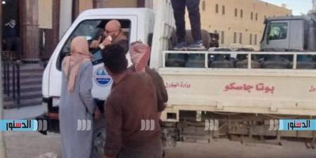 توفير أسطوانات الغاز بقرية السلام استجابةً لمطالب المواطنين بمركز الحمام