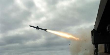 الكويت: الدفاعات الجوية تتصدى لهجمات صاروخية ومسيرات معادية