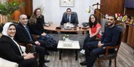 وزير الرياضة يشيد بنتائج الريشة الطائرة ويدعم الأبطال