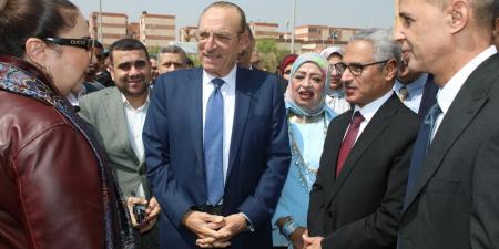 تفاعل مباشر ورسائل تحفيزية من محافظ بني سويف خلال الملتقى التوظيفي الأول بجامعة بني سويف الأهلية