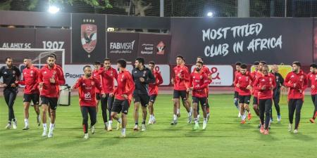 انقسام في جهاز الأهلي بسبب "الراحة السلبية" قبل مواجهة بيراميدز بقمة الدوري الممتاز