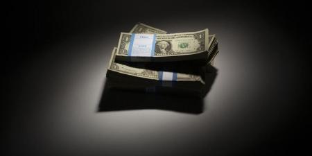 سعر الدولار اليوم الثلاثاء في البنوك وشركات الصرافة بمصر