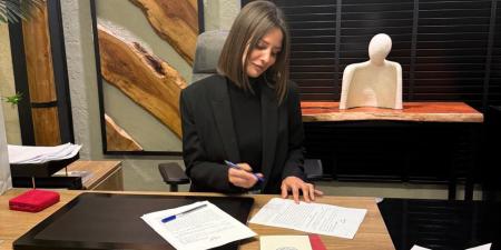 من 12 حلقة.. إيمان العاصي على أحد المنصات الالكترونية بـ مسلسل انفصال